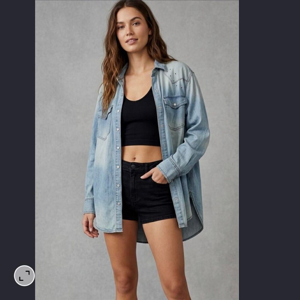 Universal-thread Women's Blue Shirt